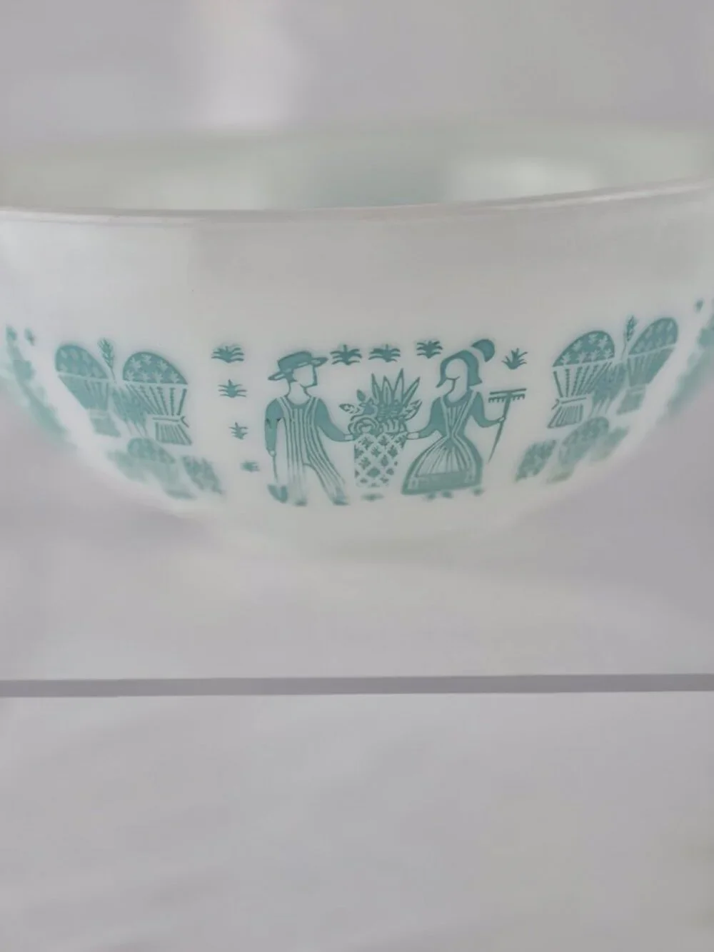Vintage Pyrex 443 2.5 Quart Amish Butter Print Cinderella Style Bowl